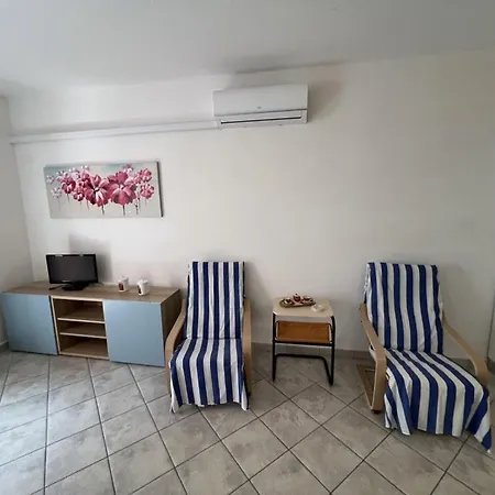 Marina Del Apartman *